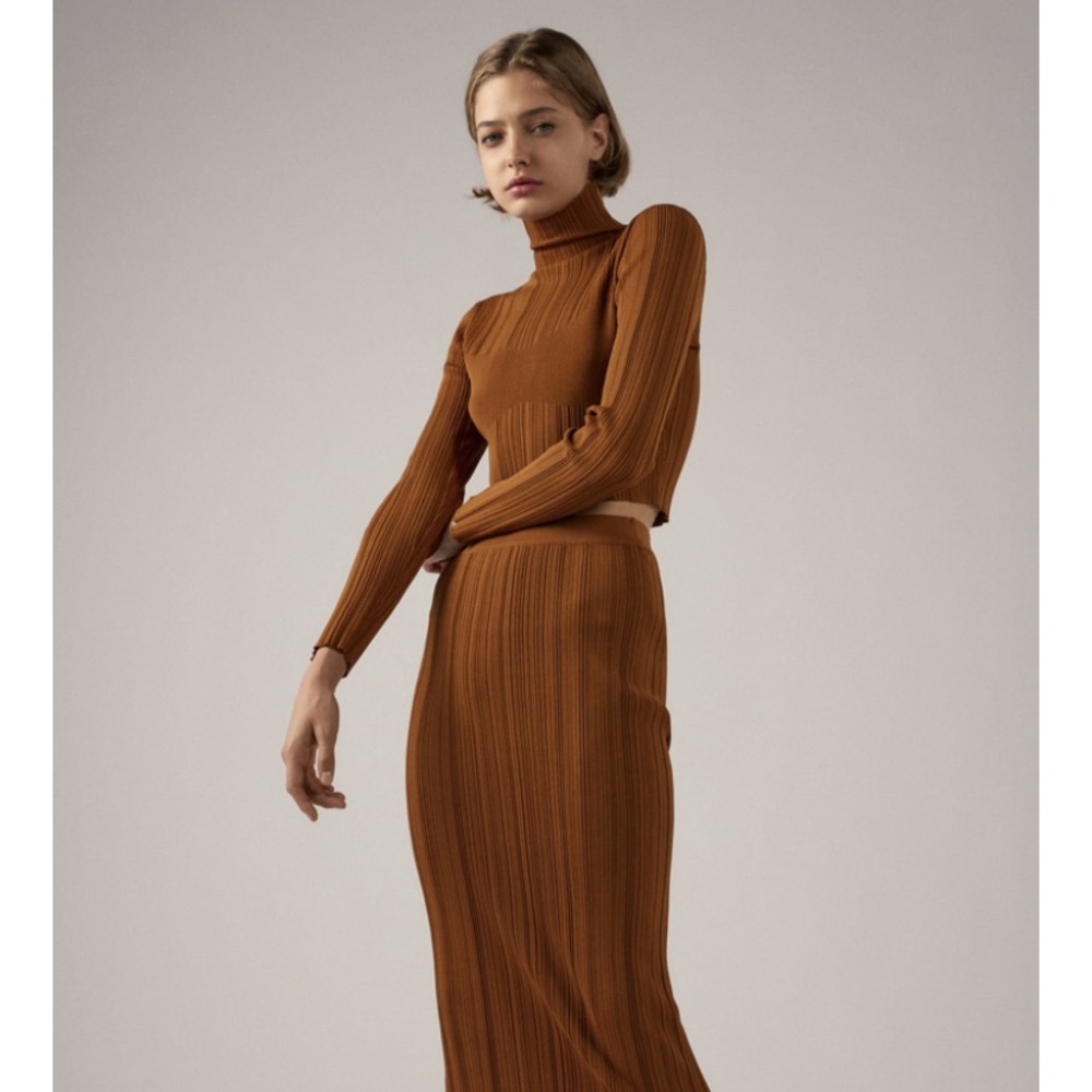 SOLD NWT Zara knit set! SELLING TOP AND SKIRT